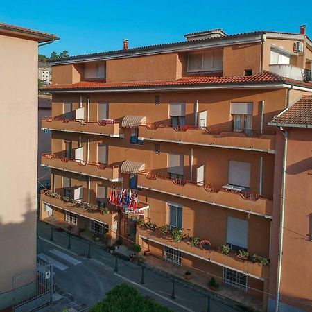 Hotel Due Torri Porto Azzurro Bagian luar foto