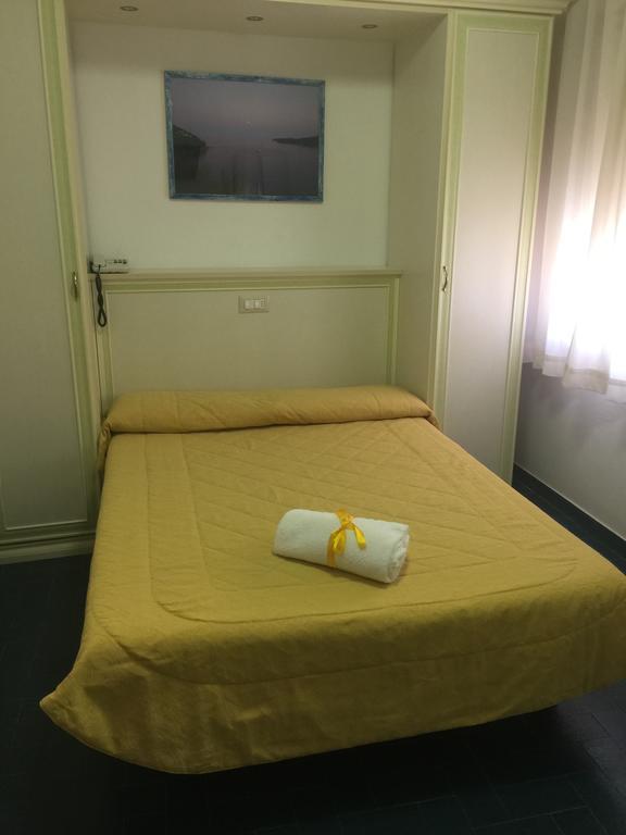Hotel Due Torri Porto Azzurro Bagian luar foto