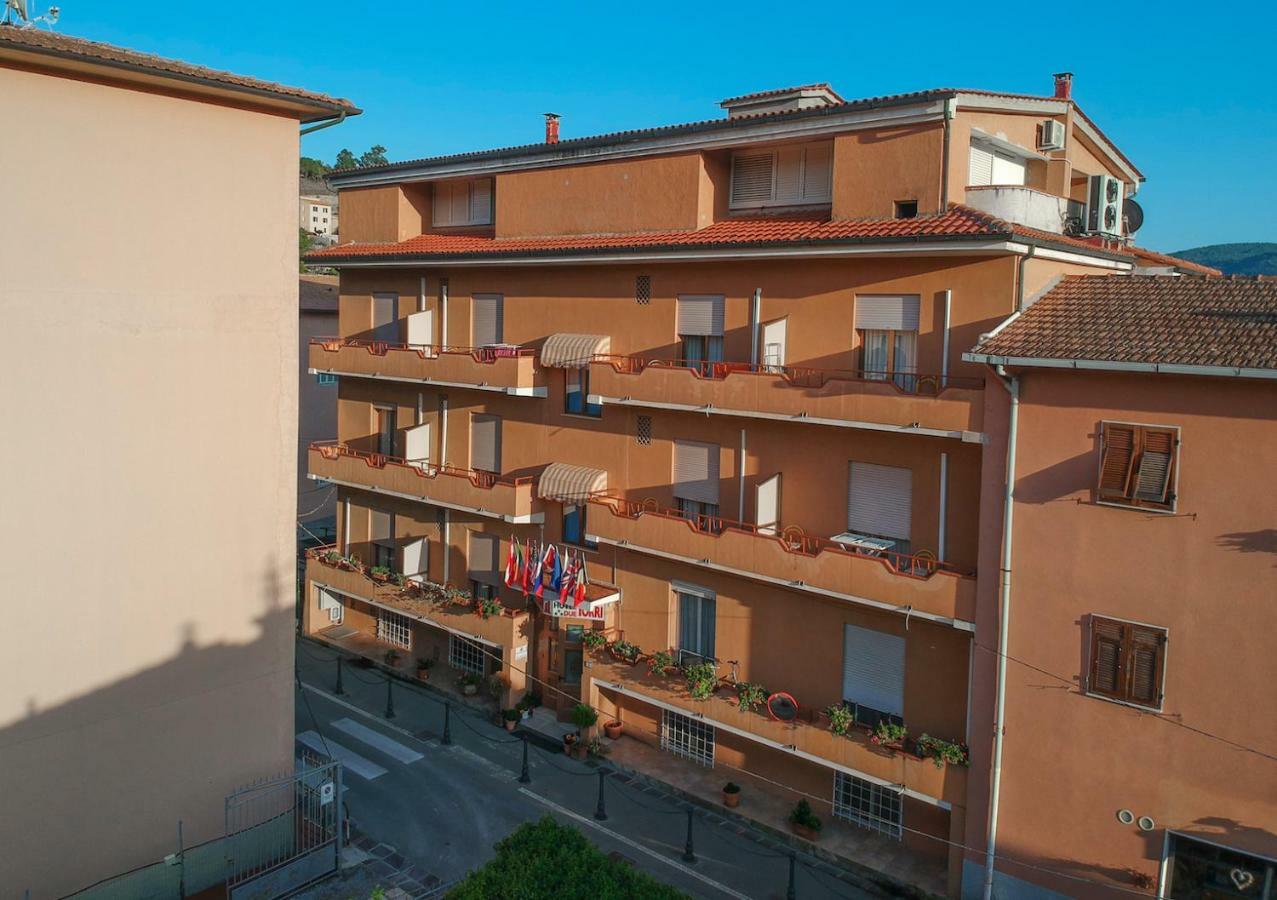 Hotel Due Torri Porto Azzurro Bagian luar foto